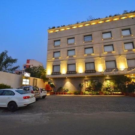 Hotel De Nada-A Luxury Stay ジャイプール エクステリア 写真