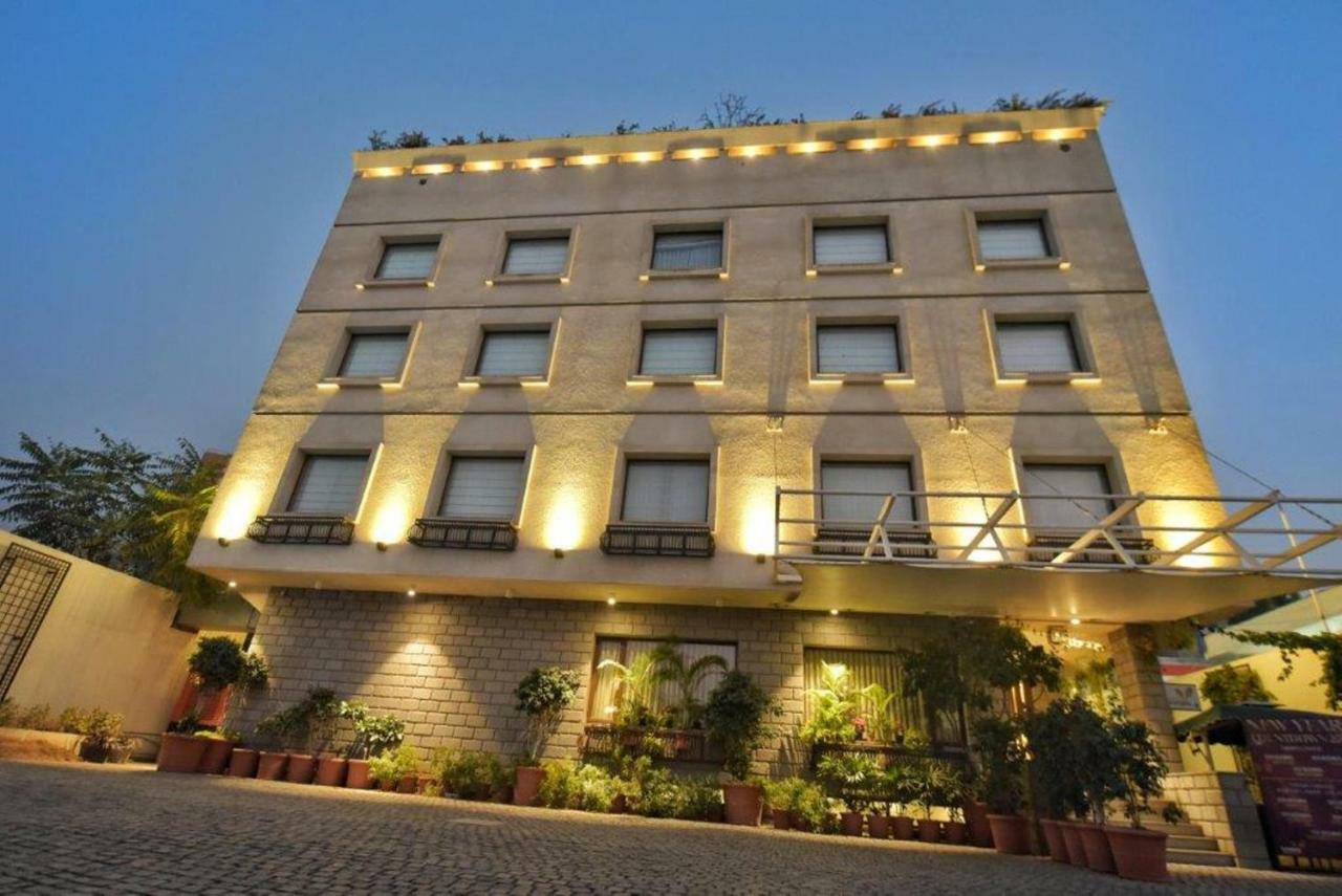 Hotel De Nada-A Luxury Stay ジャイプール エクステリア 写真